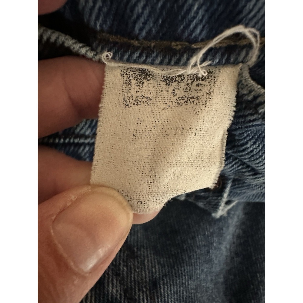 Vintage Levis 550 Black Tab Relaxed Fit Denim Shorts Blue Jean Womens 28 Waist - Picture 4 of 4